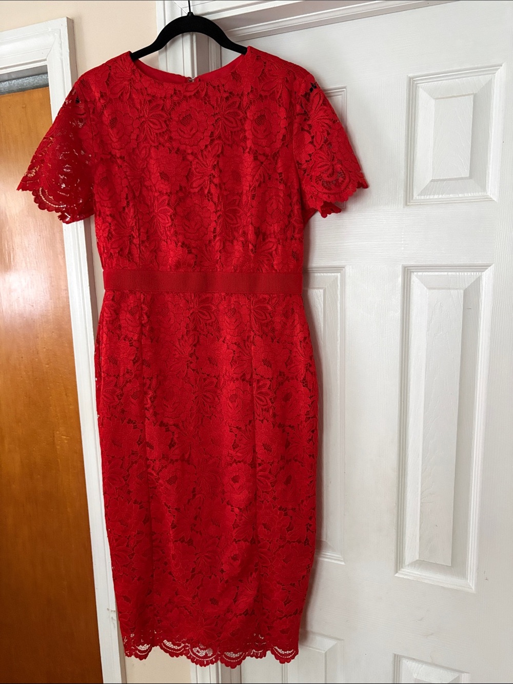 Alexia Admor Red Floral Lace Midi Dress